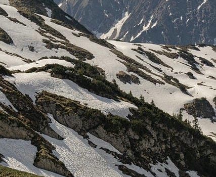 時間がない人にもおすすめのスノボツアー日帰りプランで冬をお得に満喫する方法 時間がない人にもおすすめのスノボツアー日帰りプランで冬をお得に満喫する方法