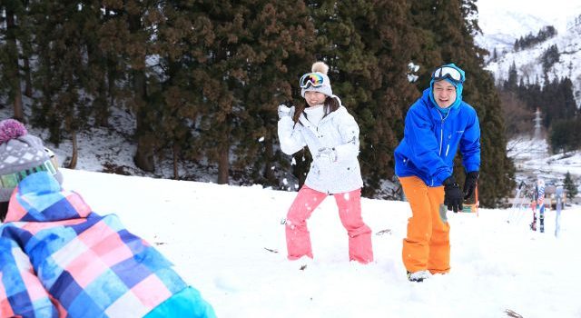 忙しい毎日でも満喫できるスノボツアー日帰りの魅力と快適プラン完全ガイド 忙しい毎日でも満喫できるスノボツアー日帰りの魅力と快適プラン完全ガイド